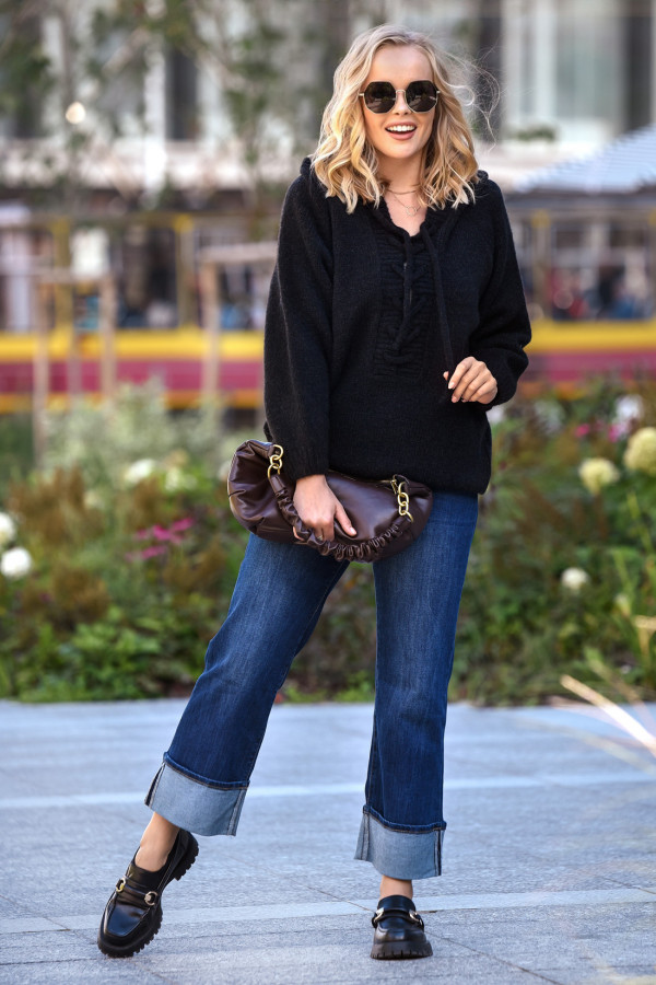 Sweter oversize ze sznurowaniem Vera Czarny