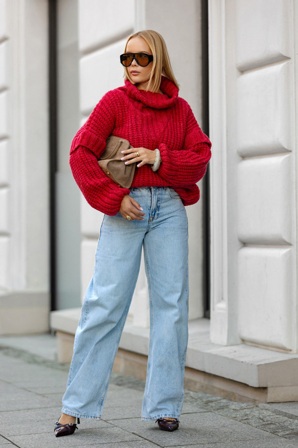 Sweter oversize z golfem Rosso Malina