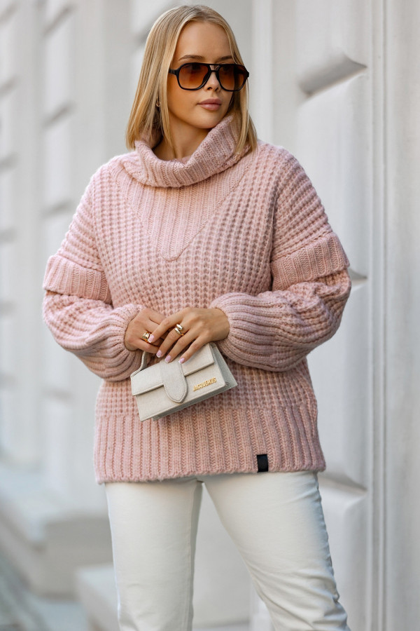 Sweter oversize z golfem Rosso Puder Róż