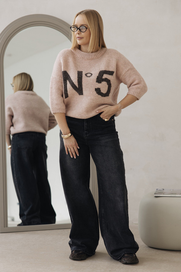 Sweter z napisem Noelle Puder róż-ciemne kakako